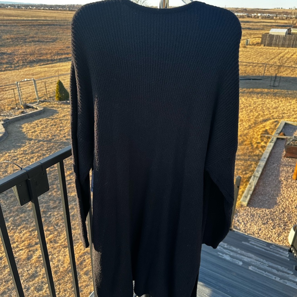STYLUS Black Ribbed Sweater - Picture 6 of 10